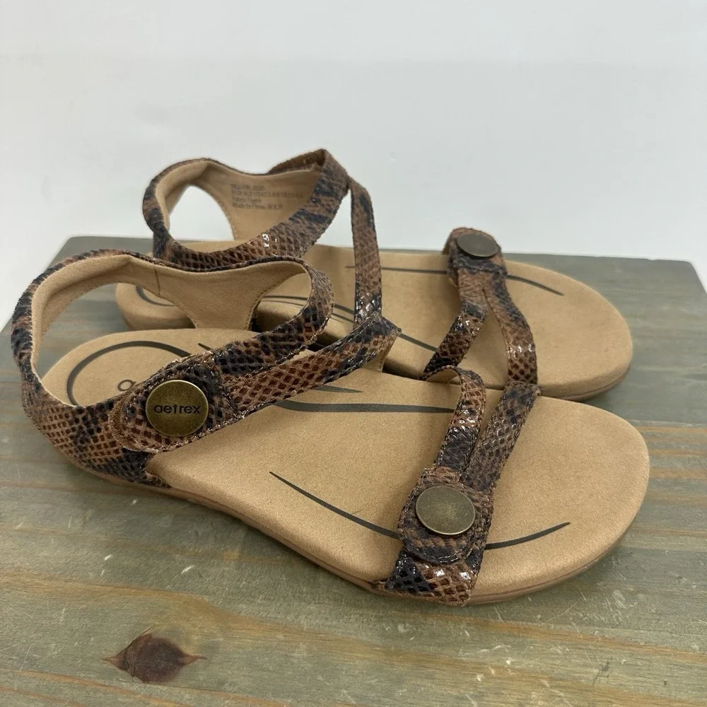 Aetrex Jess Adjustable Quarter Strap Sandals Size 38 (US 7.5-8) Snakeskin Print